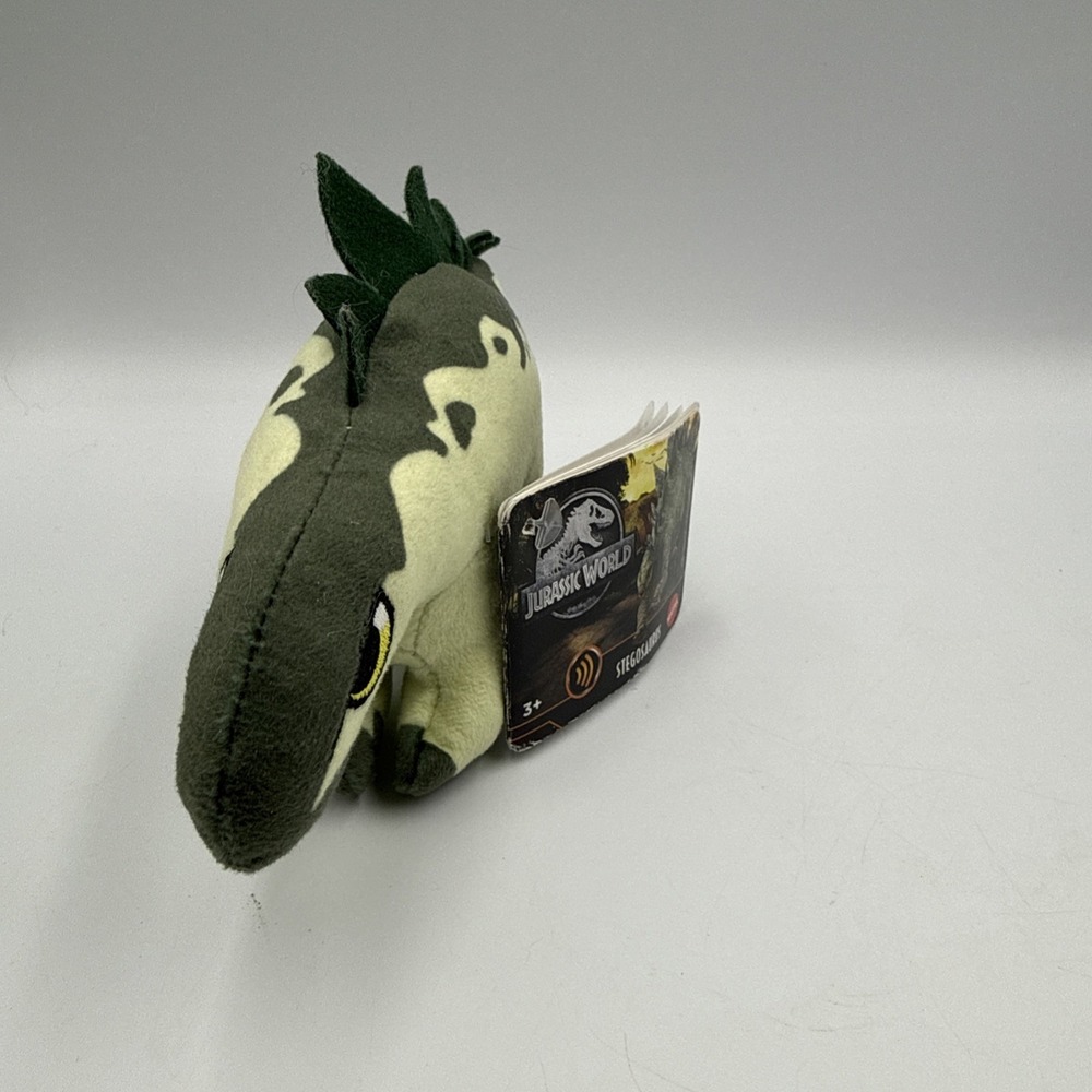 Jurassic World Stegosaurus 9in Plush 2021 Mattel 3+ Jurassic World